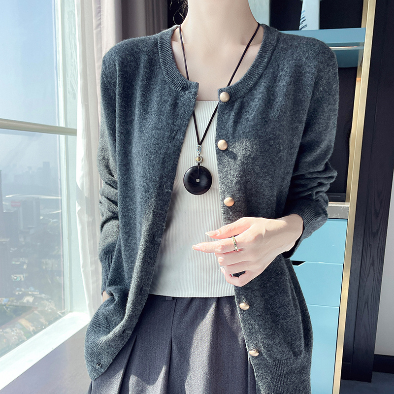 纯色简约秋冬新款圆领牦牛绒开衫气质百搭